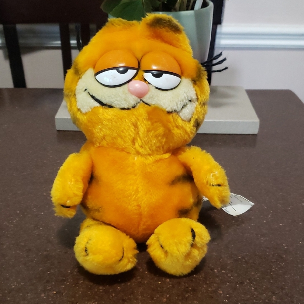 Garfield Plush Stuffed Toy 1978/1981.  9"